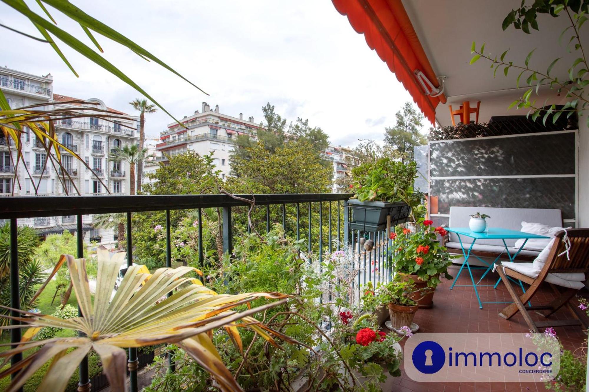 T4 Neighborhood Liberation With Garage Nizza