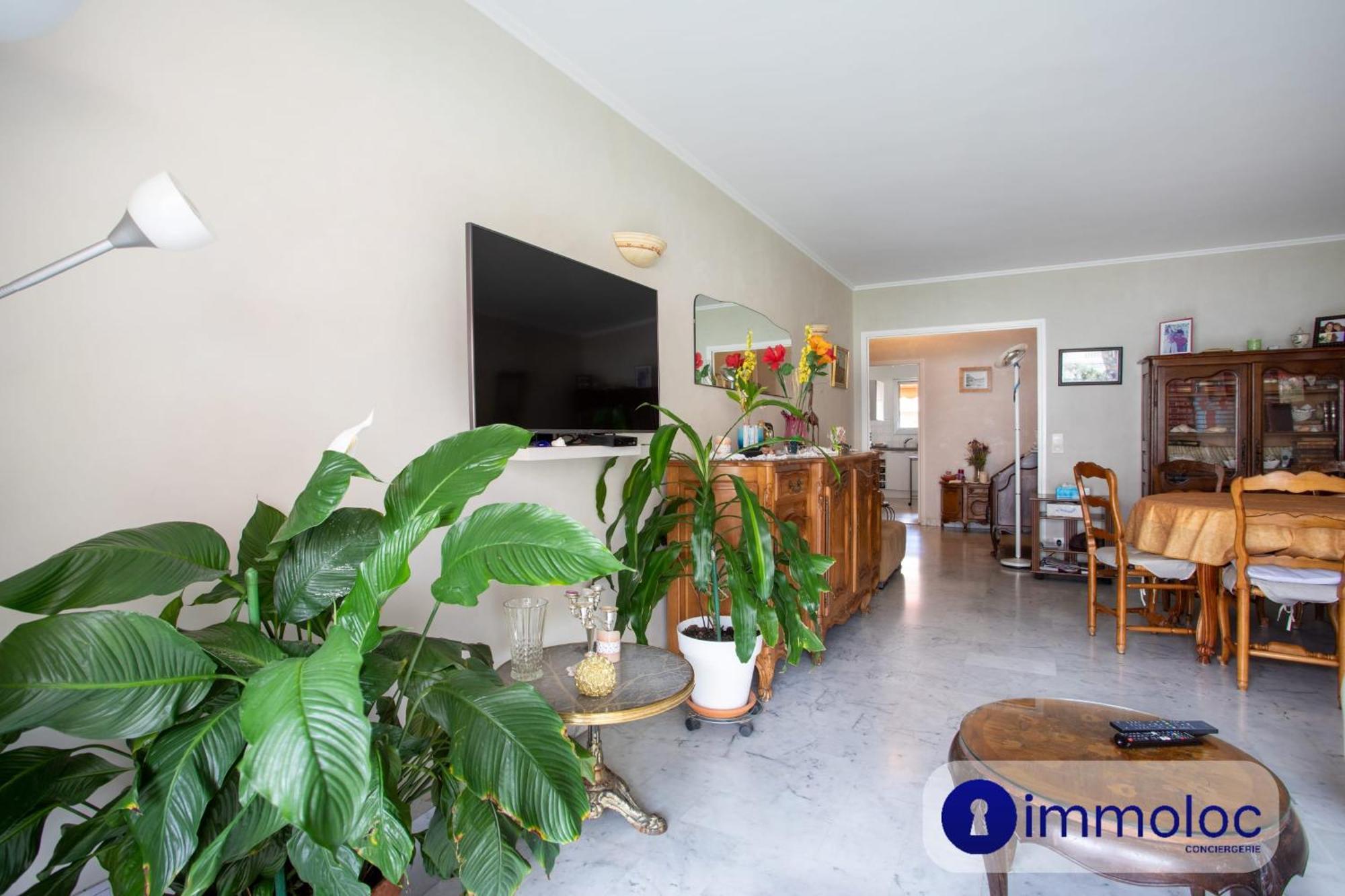 Appartement T4 Neighborhood Liberation With Garage *